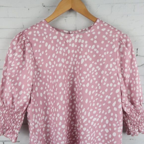 PINK WITH WHITE POLKA DOT 1/2 SLEEVE CREW NECK TOP SIZE MEDIUM - Picture 4 of 6